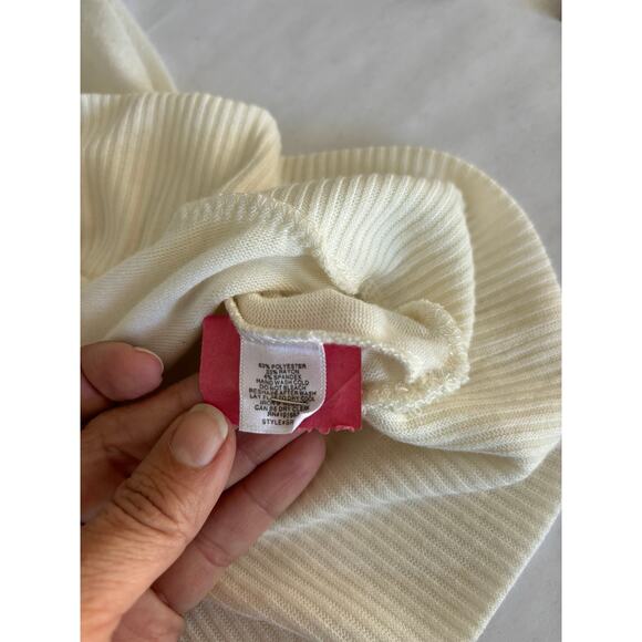 Tresics RIbbed Cowl Turtleneck Lightweight Sweater Size Medium - Picture 2 of 6